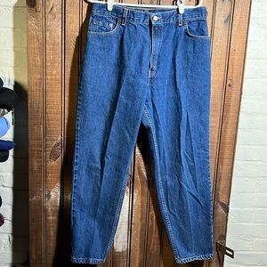 Woman’s made in USA 550 red tab Levi jeans.